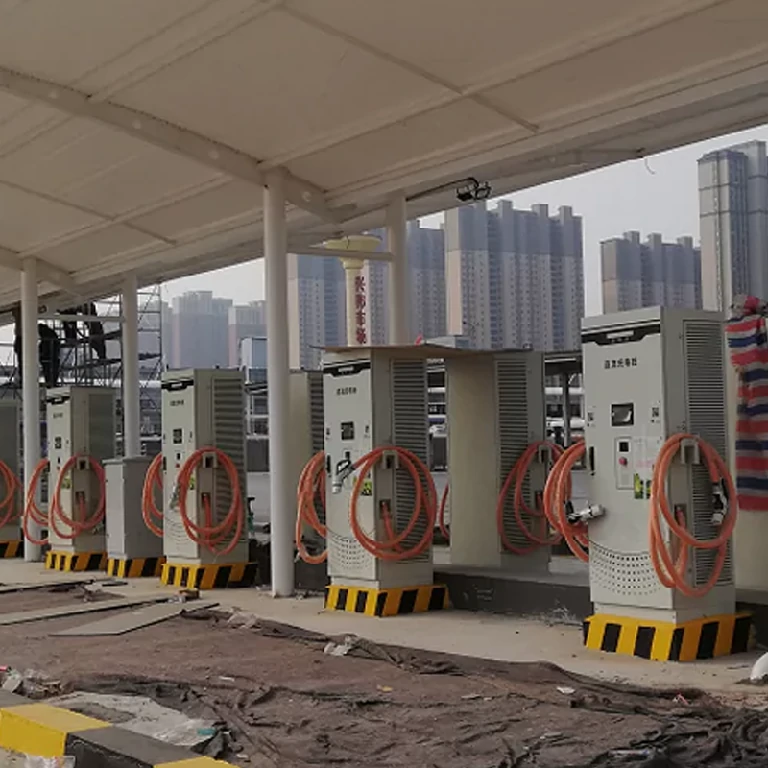 مِحطّة شحن بالتيار المستمر